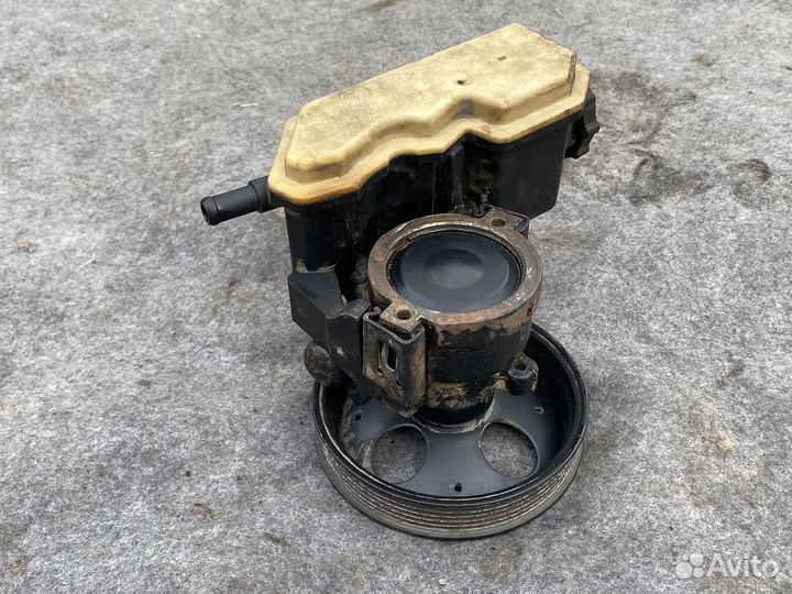 Насос Гура с бачком Opel Vectra B