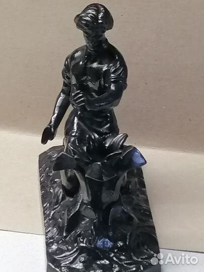 Статуэтка касли