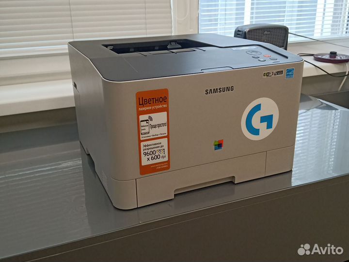 Цветной лазерный принтер с WiFi Samsung CLP-415NW