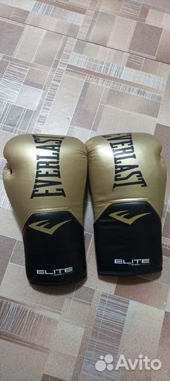 Боксерские перчатки 12 oz everlast