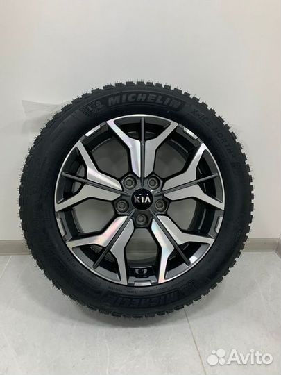 R17 Michelin X-Ice North 4 215/55, PCD 5x114.3 DIA 67.1