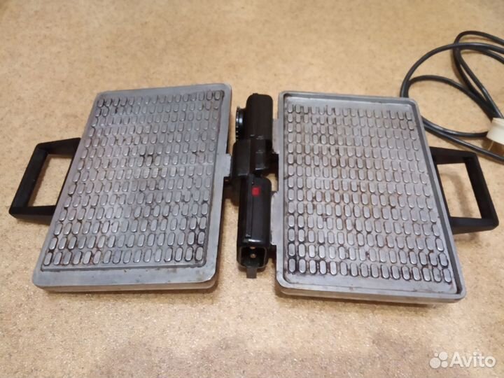 Электровафельница СССР Обь