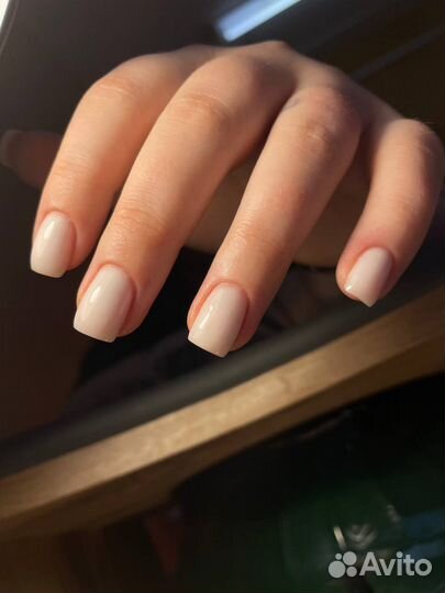 Мастер по маникюру