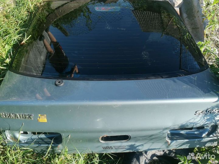 Крышка багажника на Рено safrane