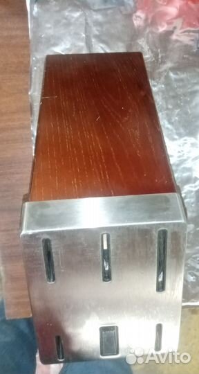 Подставка для кухонных ножей