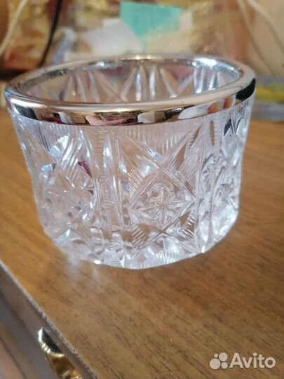 Хрустальная конфетница с ободком