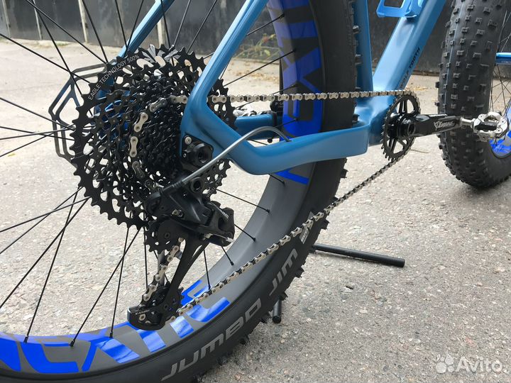 Полностью карбоновый фэтбайк на раме vpace