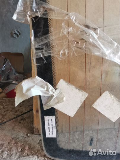 Заднее стекло BMW e34