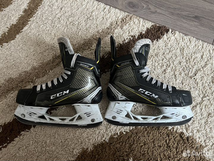 Коньки хоккейные