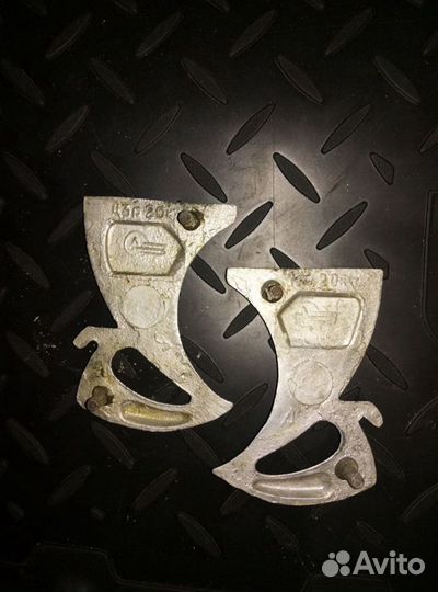 Эмблема, для брызговиков В А З