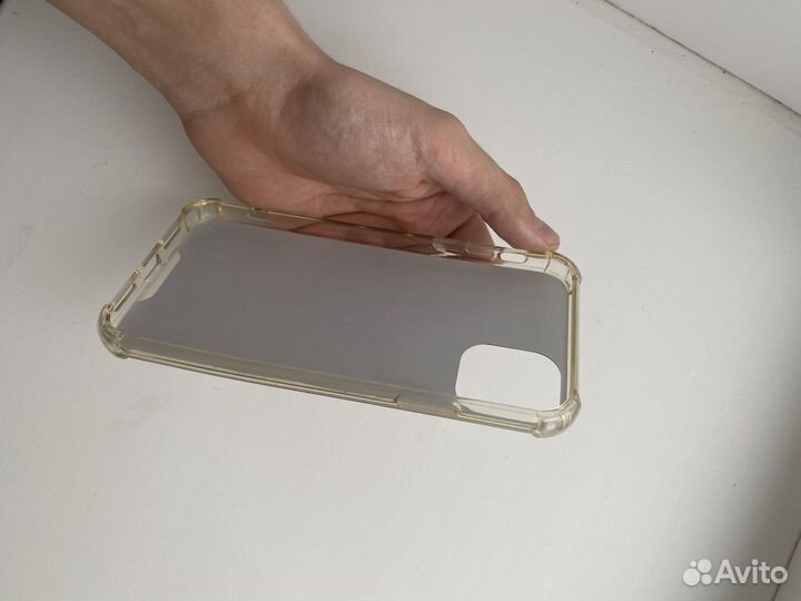 Чехол на iPhone 11
