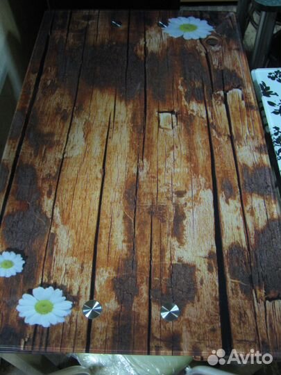 Стол стеклянный