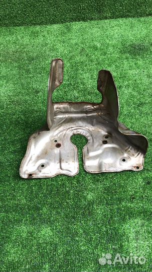 Защита выпускного коллектора Peugeot 206