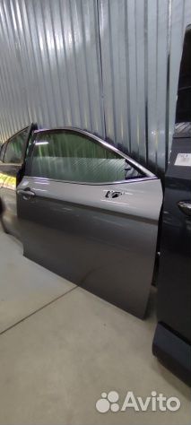 Передняя дверь Toyota Camry 70