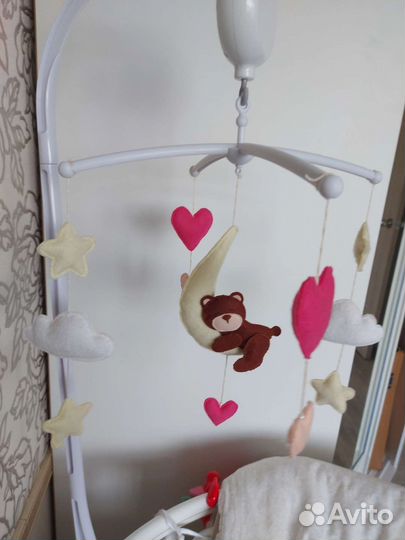 Мобиль на кроватку из фетра