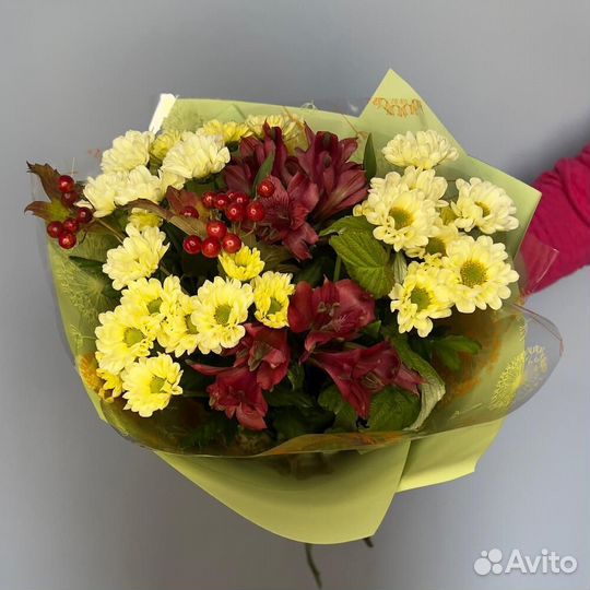 Красивый яркий букет на 1 сентября