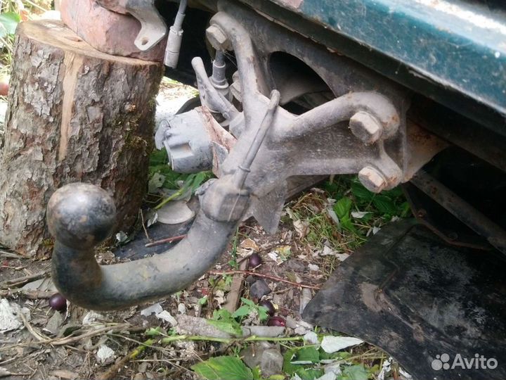 Фаркоп на Мерседес Гелендваген W460