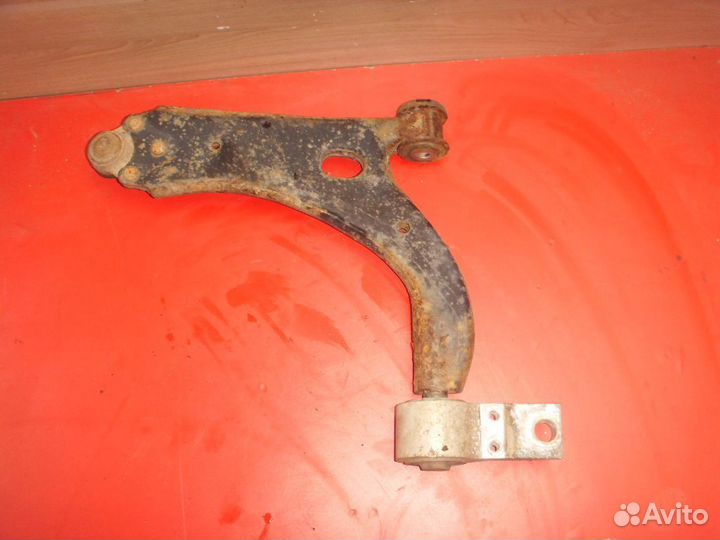 Рычаг передний правый 2S613042DA Ford Fiesta (CBK)