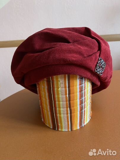 Берет женский замшевый