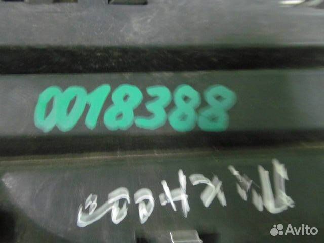 Решетка бампера Citroen C3 picasso 2009