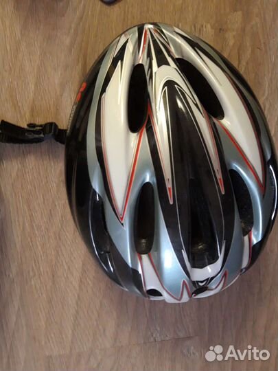 Роликовые коньки