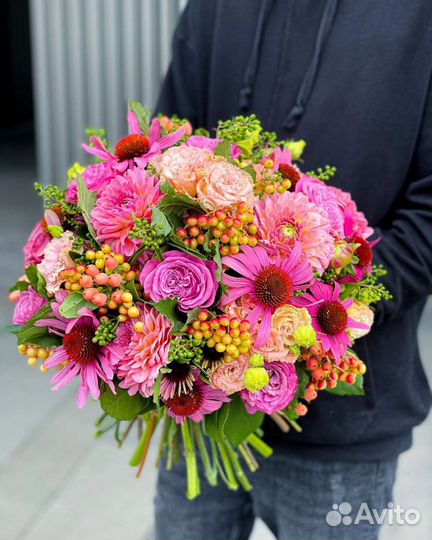 Флорист в цветочный магазин