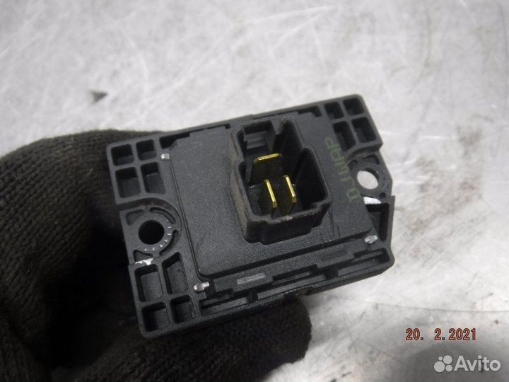 Резистор отопителя Kia Sportage 2 G4GC 2009