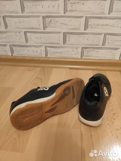 Футбольные бутсы