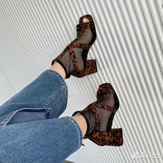 Летний ботильон женский