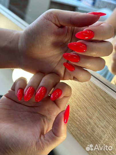 Маникюр, педикюр, наращивание ногтей