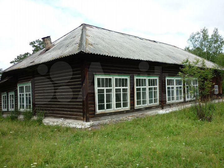 Дом 243 м² на участке 44 сот.