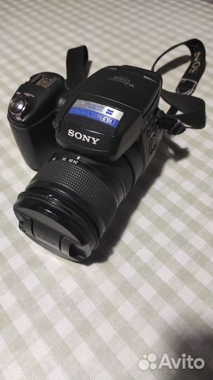 Фотокамера Sony DSC-R1