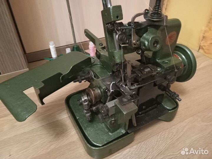 Оверлок для швейной машины
