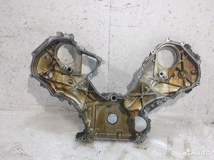 Крышка двигателя передняя