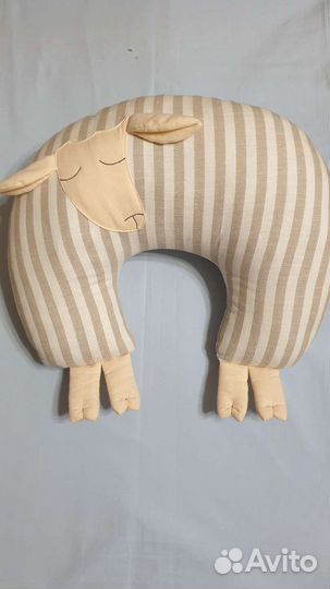 Подушка под голову Овечка