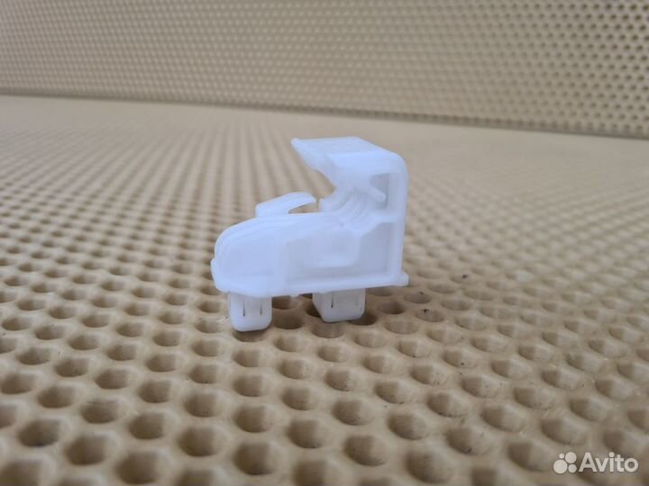 Кронштейн фары передний Nissan X-Trail T30