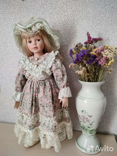 Кукла фарфоровая remeco collection