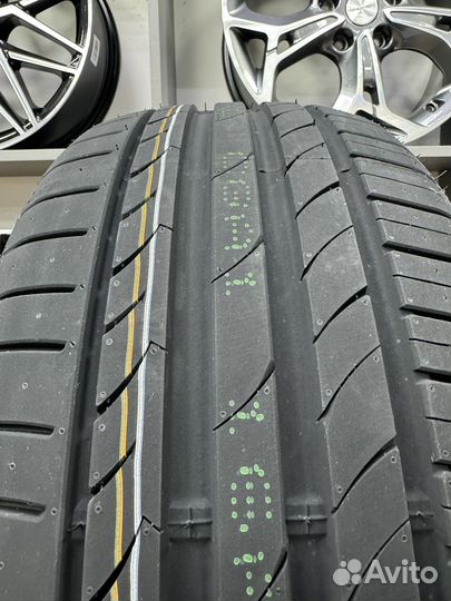 Tracmax X-Privilo TX3 205/40 R17 84W