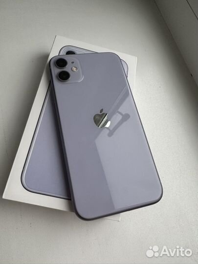 Телефон iPhone 11