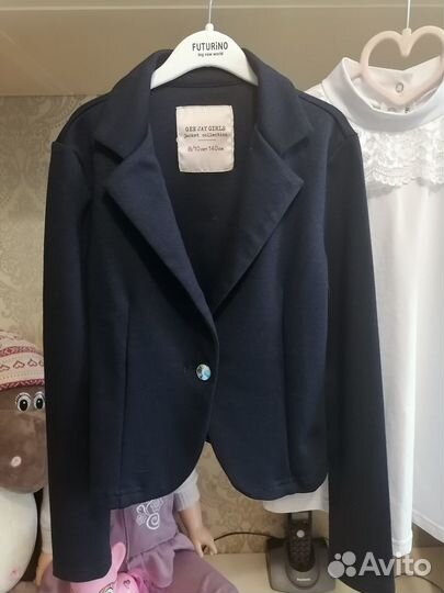 Трикотажный школьный пиджак для девочки