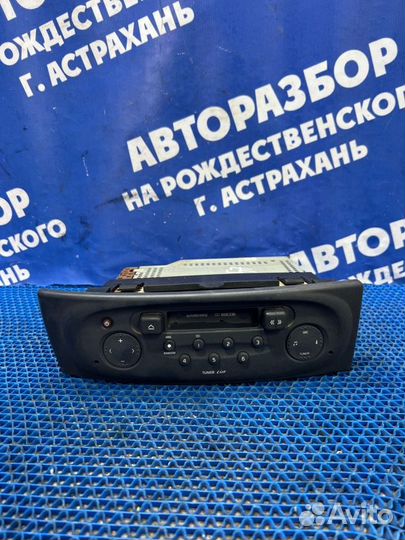 Штатная магнитола Renault Megane 1 седан K4J 2003