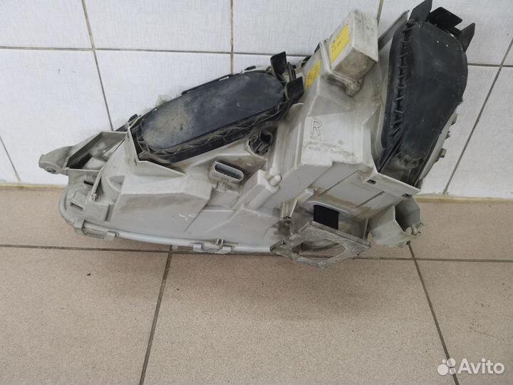 Фара передняя правая Mercedes-Benz S-Class W220