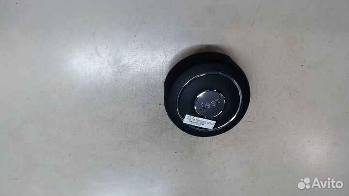 Подушка безопасности водителя Jeep Grand Cherokee