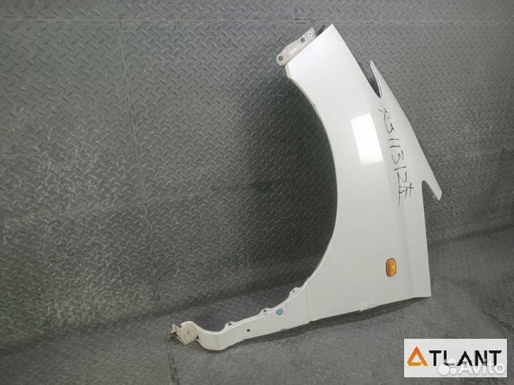 Крыло переднее левое toyota estima