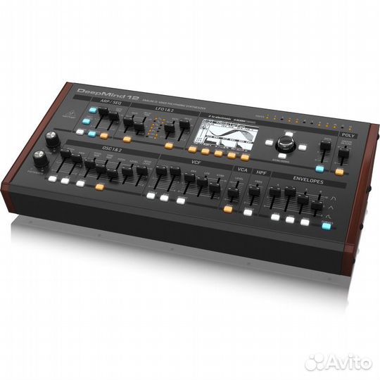 Клавишный инструмент Behringer deepmind 12D