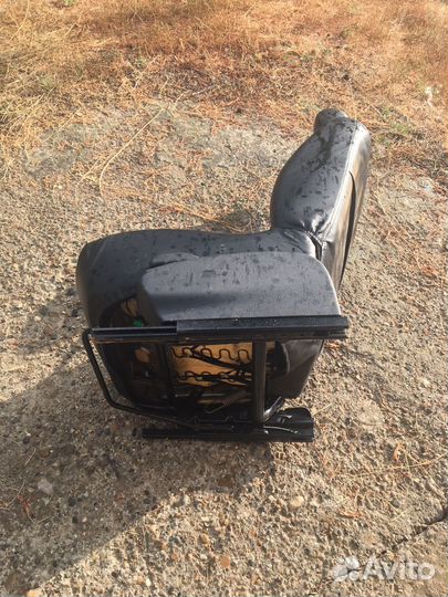 Переднее сидение Ниссан Альмера G-15