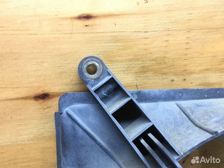 Диффузор радиатора Honda Logo GA3 D13B 2001