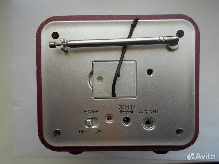 Радиоприемник + часы + будильник 