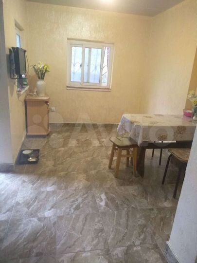 2-к. квартира, 40 м², 1/4 эт.