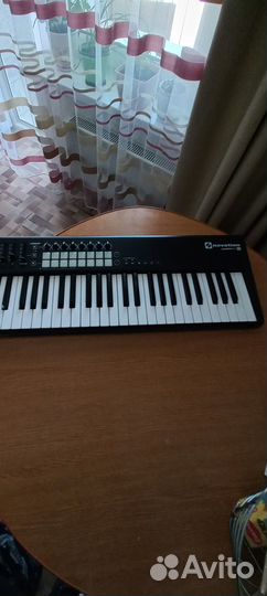 Миди клавиатура Novation launchkey mk2 61